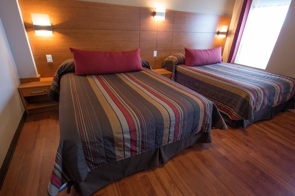 Hotel Du Fjord Chicoutimi Δωμάτιο φωτογραφία